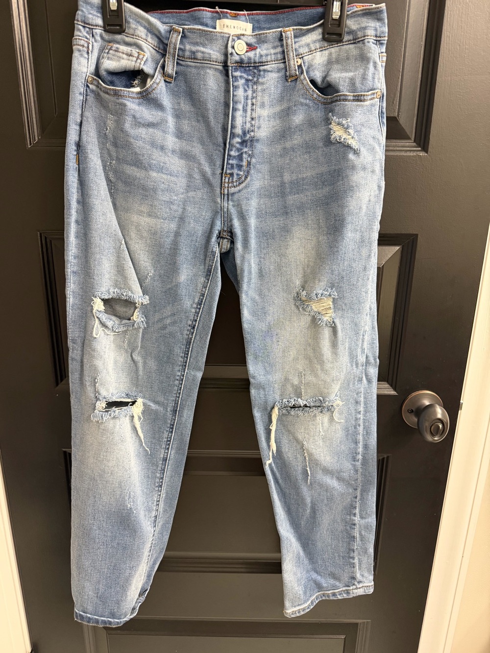 The Mogan Distressed Boyfriend Jeans Light Wash Size 9